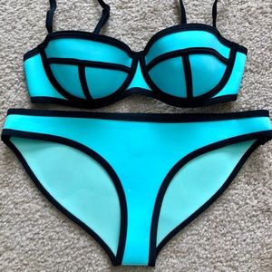 Triangl bathing suit set